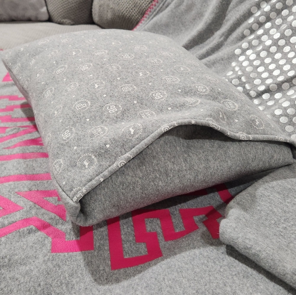 Vintage Victoria's Secret VS PINK Pillow & Blanket Travel Bag Set Monogram Dog - Picture 2 of 11